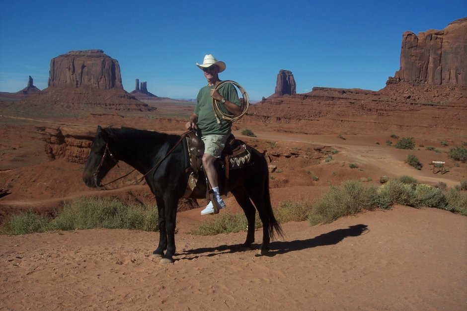 Most gentle horse I've ever been on. Never moved a muscle, the horse didn't either. Monument Valley, Navajo Nation, Arizona, Sept 2010
100 9693