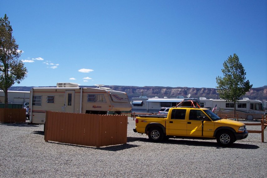 1984 Sunline F-1850 Fifth Wheel. Campground at Grand Junction, Colorado, Sept 2010. Picnic table for this site is behind the fence.
100 9128