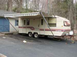 Other ad picture.  I don't think we could have touched a better camper for $2100, pick it up this weekend, had to get trailer brake put in truck first.