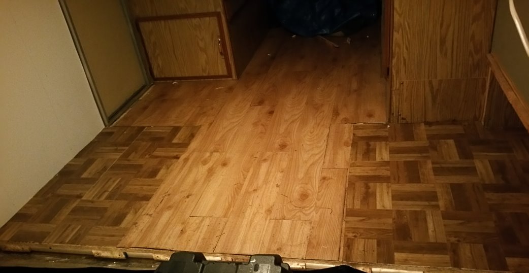 Floor finished. Not perfect but will do for now.